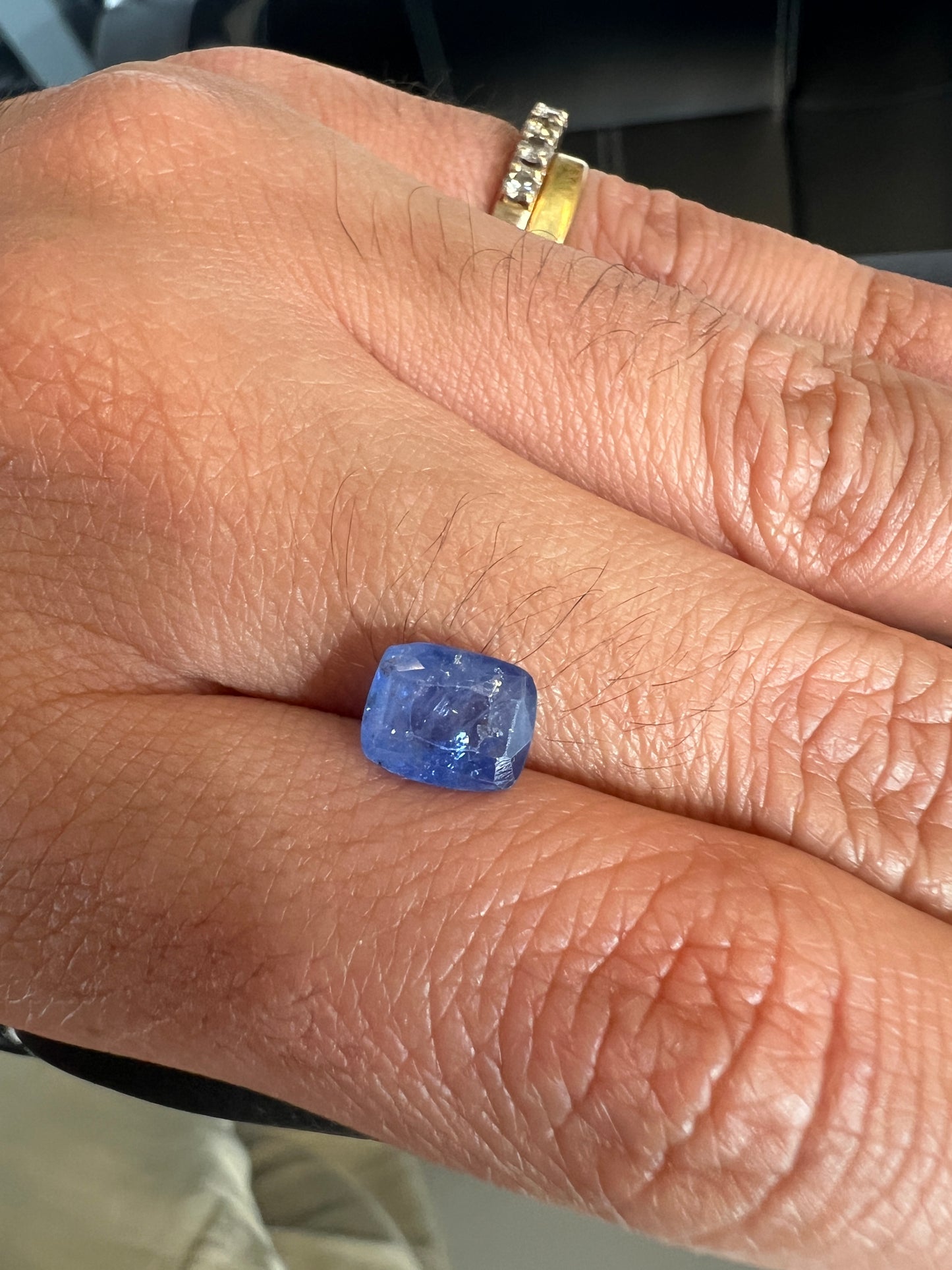 Natural ceylon 2.79 carats blue sapphire - sri lankan with the appraisal certificate