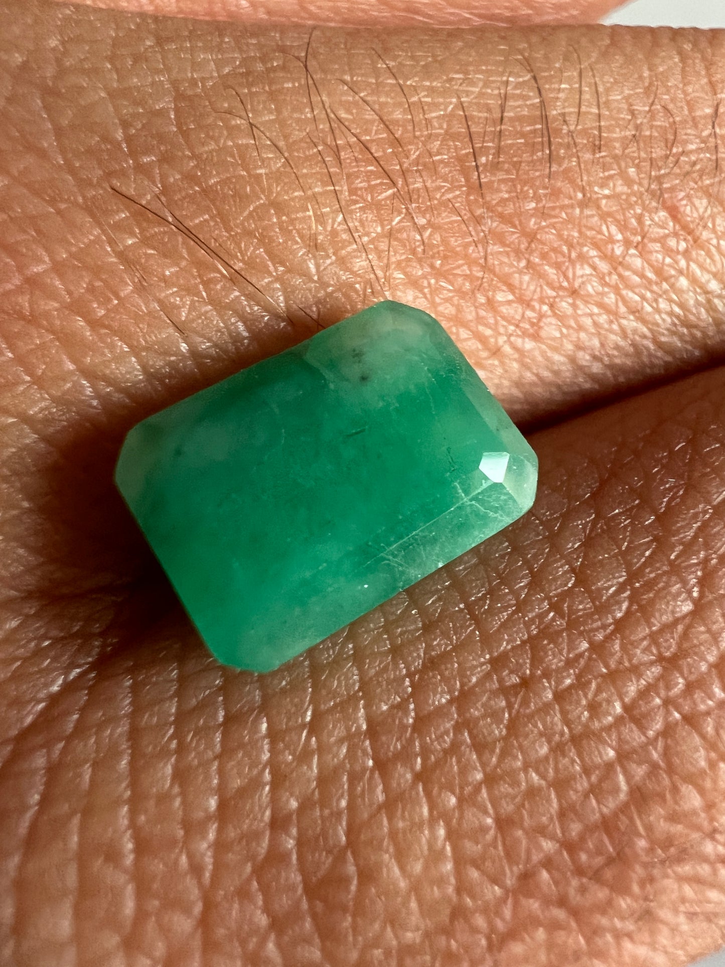 3.73 ct Emerald emerald-cut bright green certified