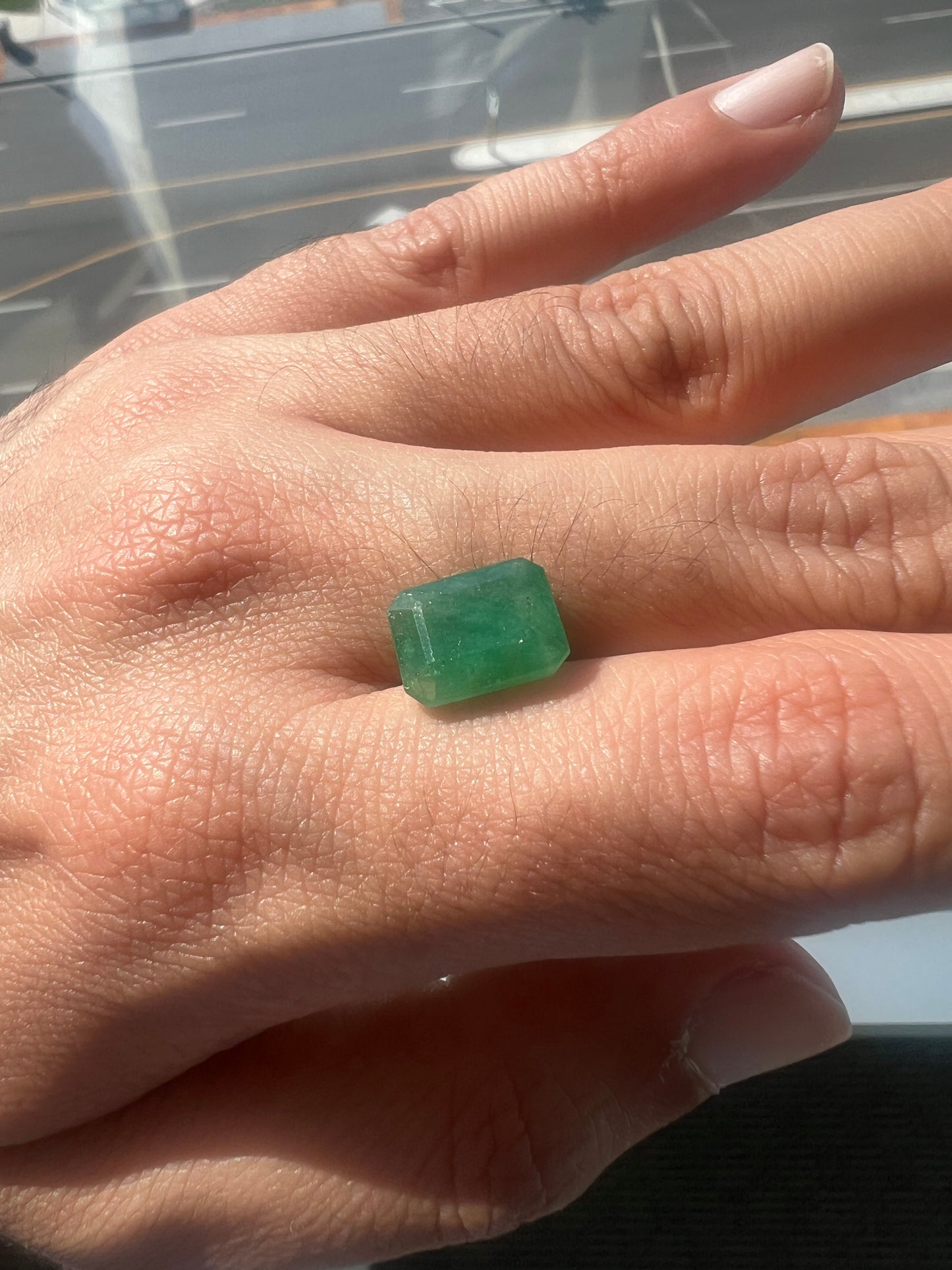Natural zambian Emerald - 5.50 carats Premium Quality