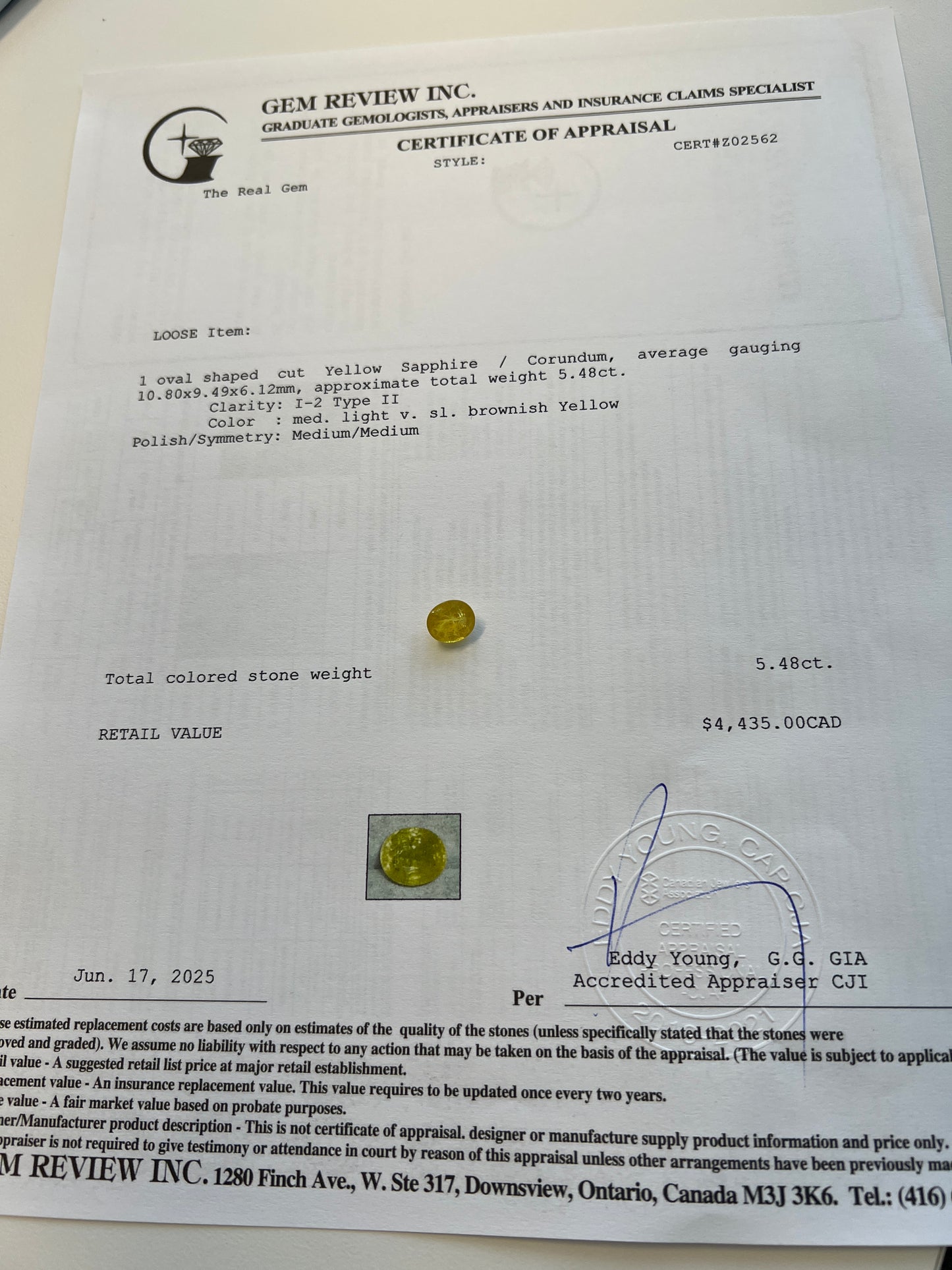 Natural Yellow Sapphire - 5.48 carats oval cut certified