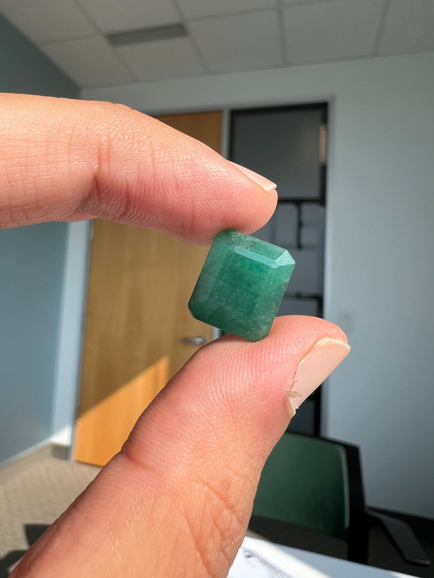 8.02 carats Natural Zambian Emerald with the Appraisal certificate