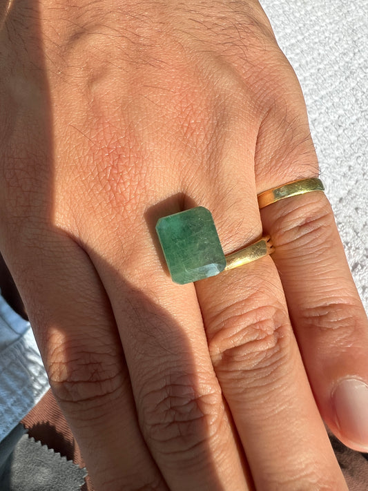 10.16 carats natural zambian Emerald with appraisal